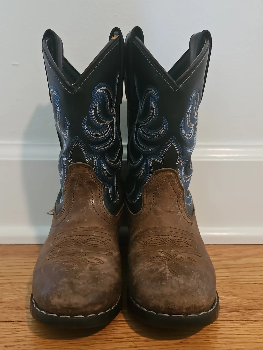 Cody James Boys' Holt Two-Tone Embroidered Western Boots - Round Toe